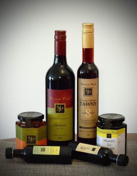 Shiraz Tawny Hamper